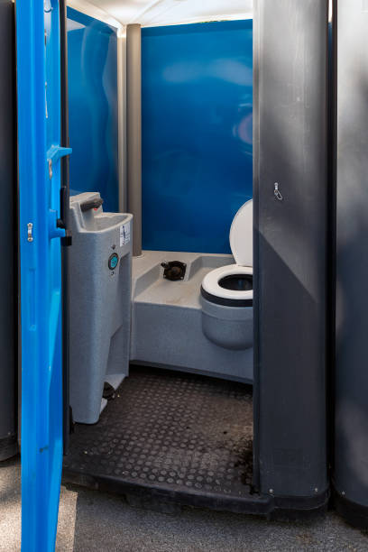 Porta potty delivery and setup in Waukesha, WI